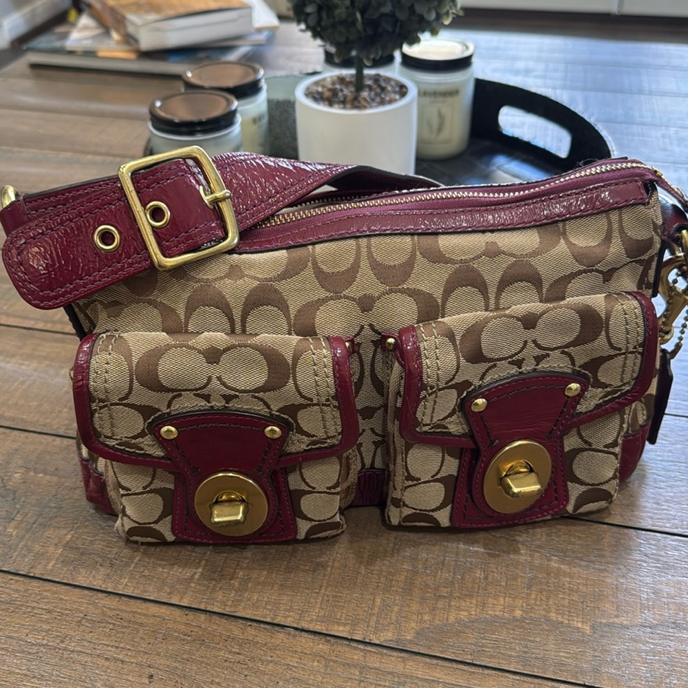 Coach classic satchel in rare purple w/iconic logo